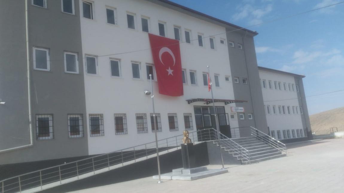 Dündarlı Anadolu Lisesi Fotoğrafı